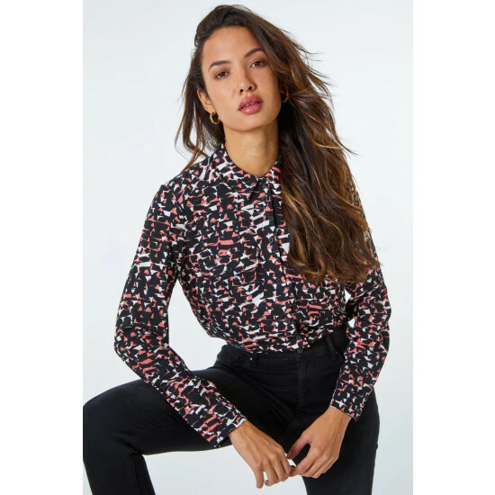 unnamed-file-1169.jpg Dusk Red Geo Print Pocket Detail Shirt -Dusk Shop unnamed file 1169